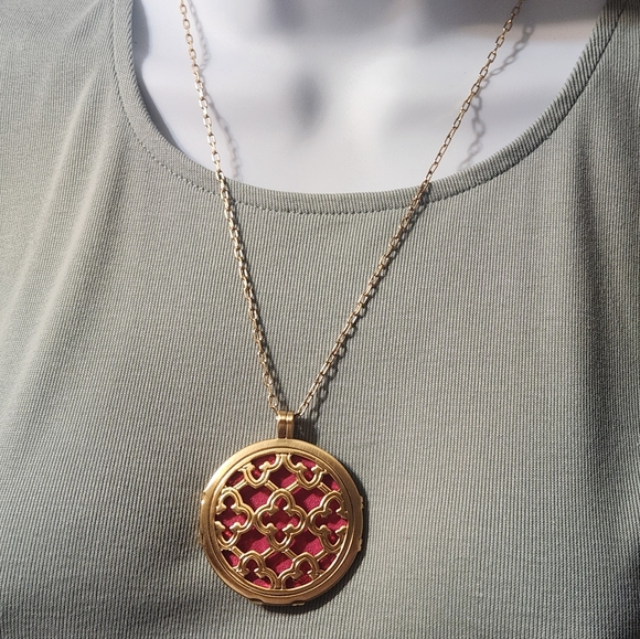 Brighton Necklace - Picture 3 of 11